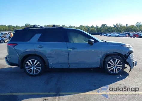 2022 Nissan Pathfinder Platinum 2Wd z USA, uszkodzony, nr VIN 5N1DR3DG6NC243765